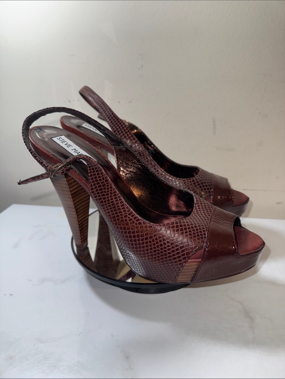 Steve Madden Burgundy Textured Slingback Peep-Toe Platform Heels Size 10M